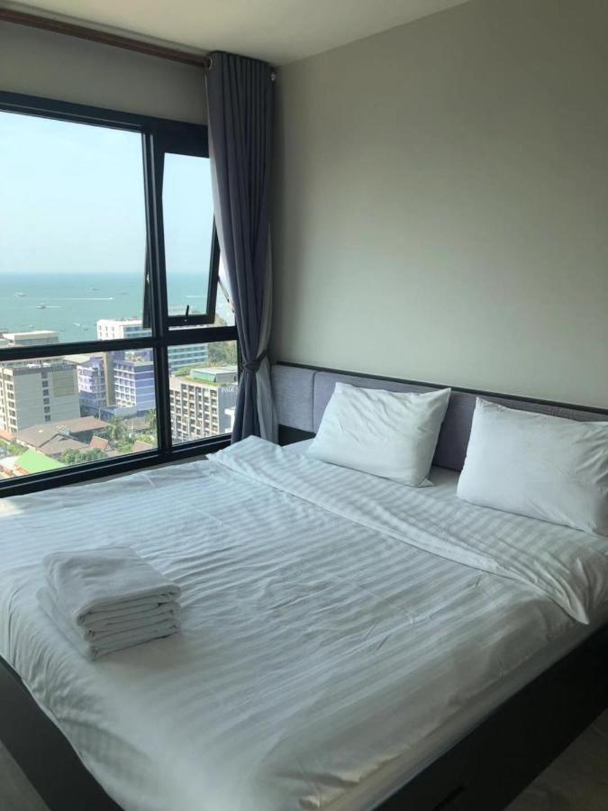 The Base Central Pattaya Seaview Eksteriør billede