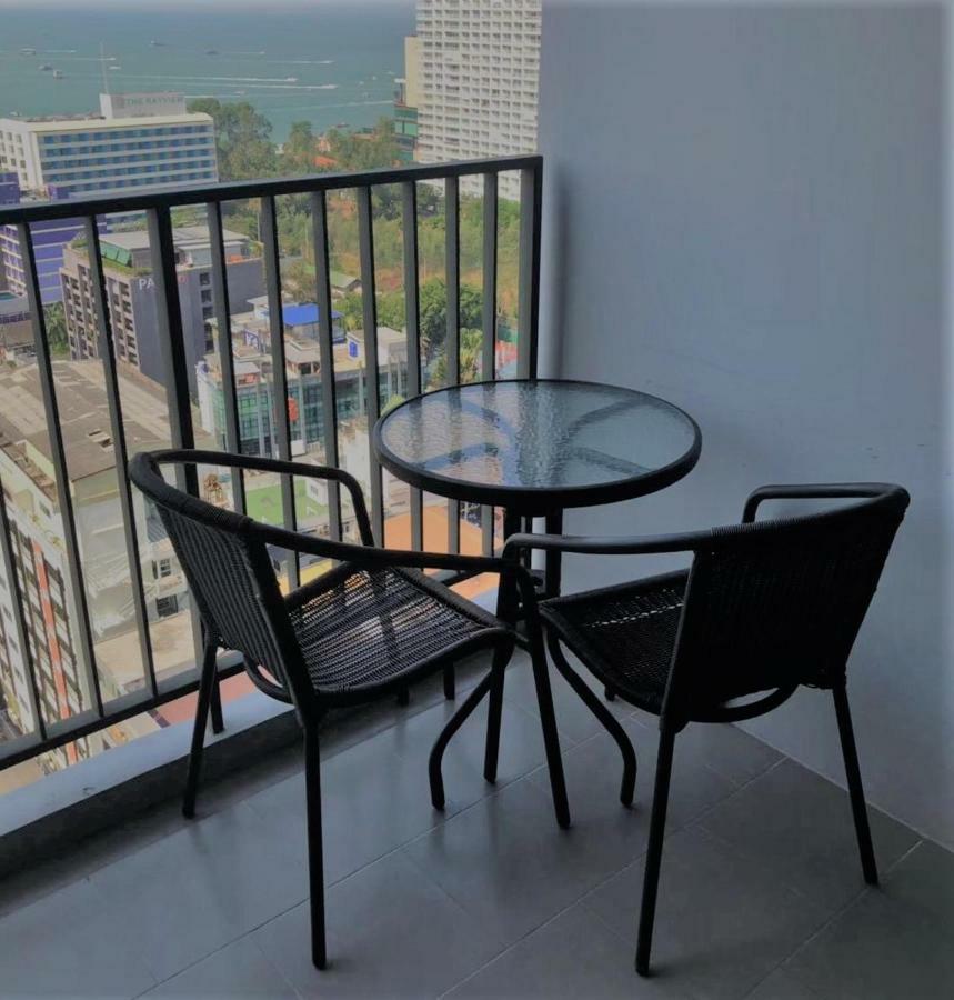 The Base Central Pattaya Seaview Eksteriør billede