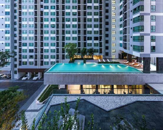 The Base Central Pattaya Seaview Eksteriør billede